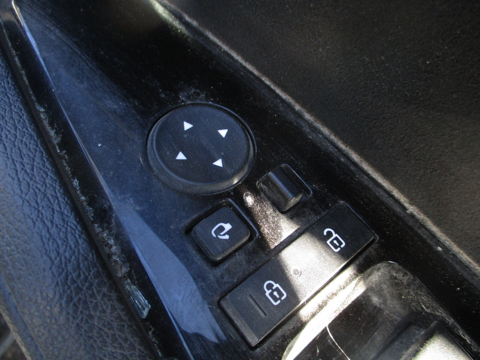 2023 KIA SPORTAGE MK5 OSF DRIVER SIDE POWERFOLD WING WINDOW CONTROL SWITCH