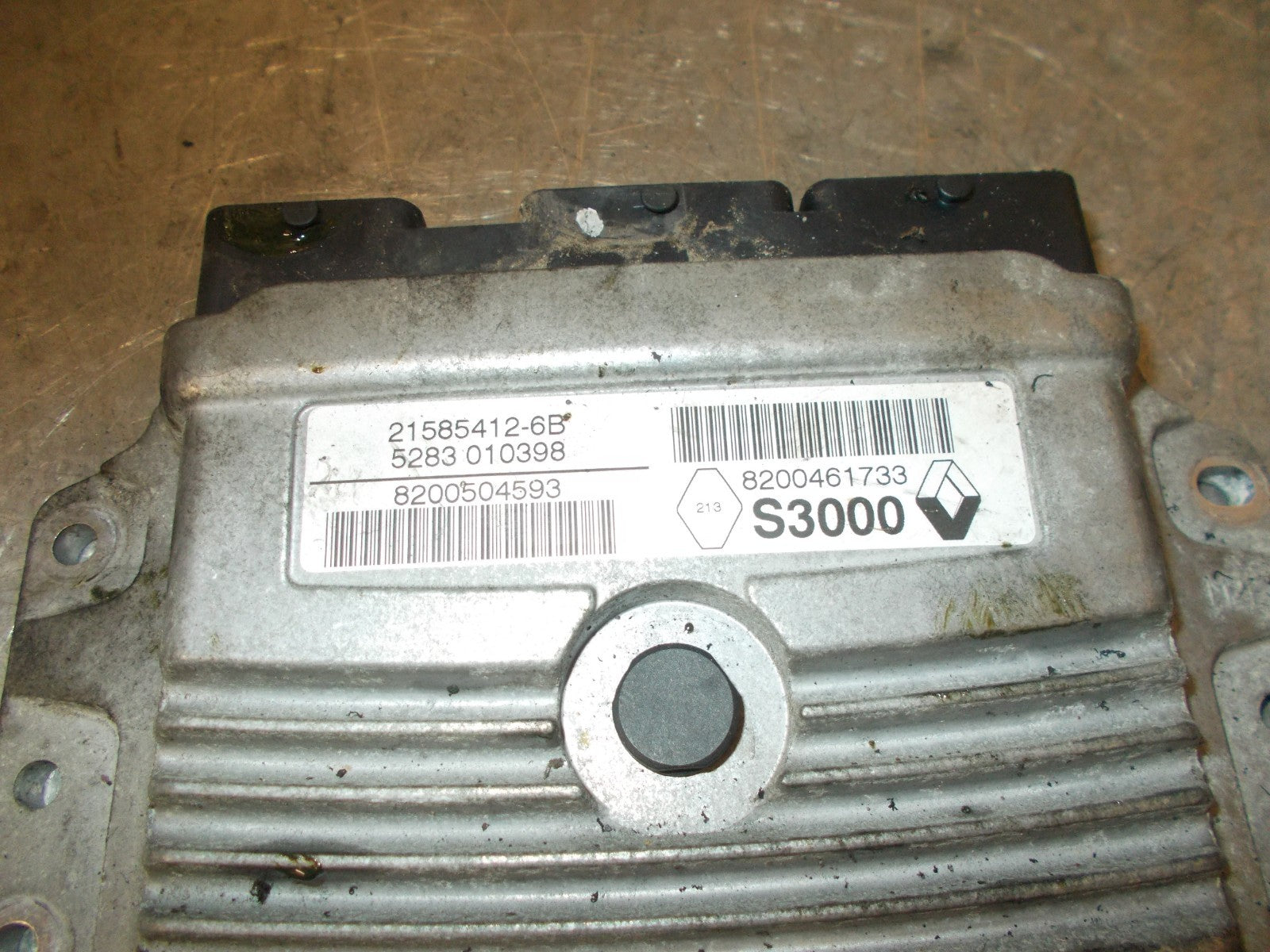 RENAULT CLIO MK3 2007 1.4 16V (K4J780) ENGINE CONTROL UNIT ECU 8200461733