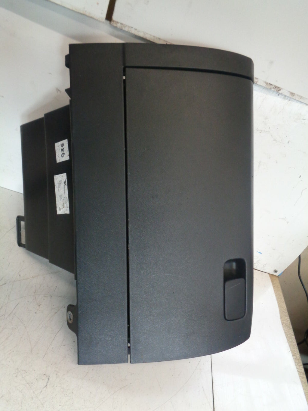 VW VOLKSWAGEN POLO 2014 6R PASSENGER FRONT GLOVEBOX STORAGE COMPARTMENT