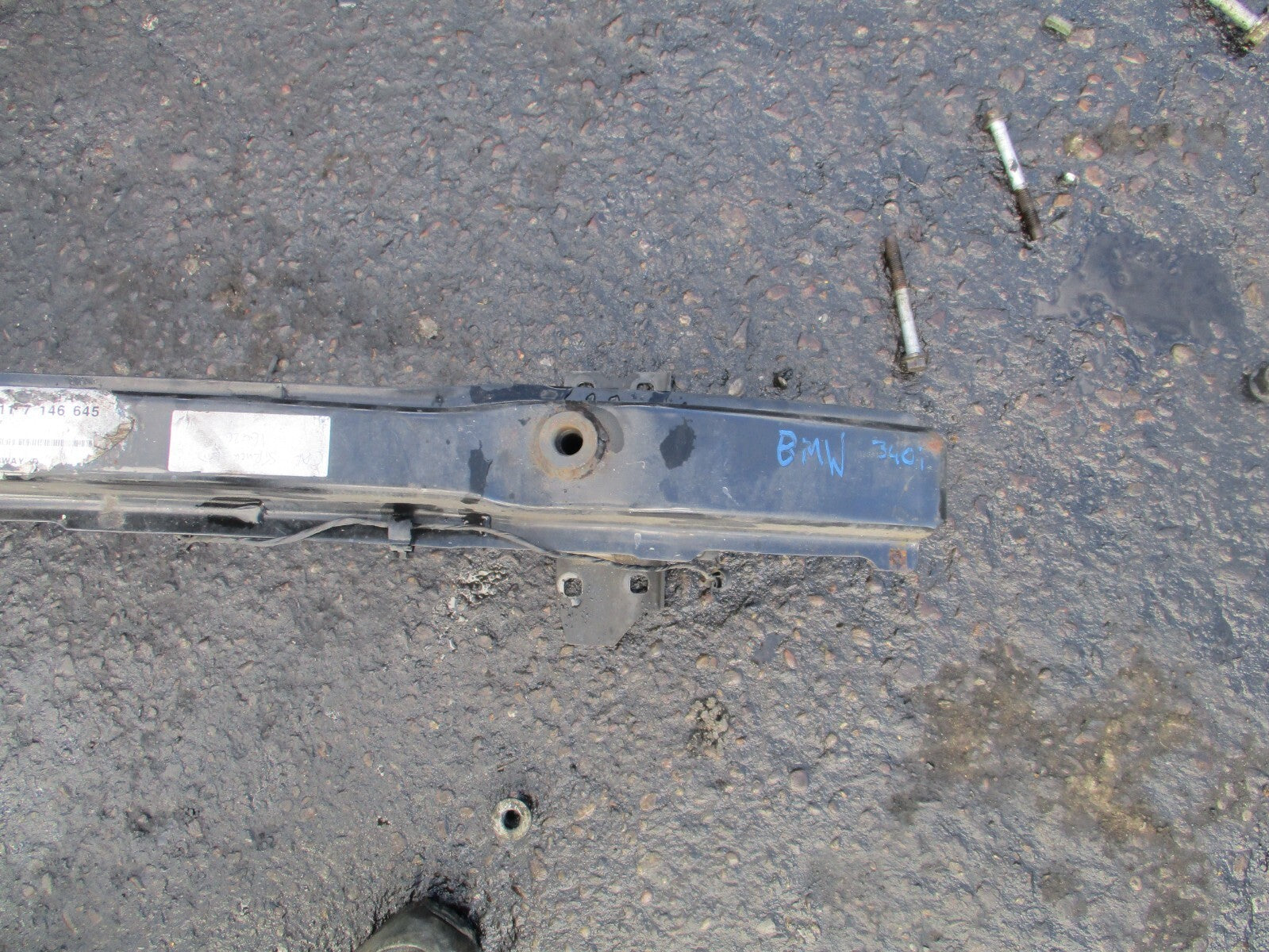 2005 BMW 3 SERIES E90 FRONT BUMPER REINFORCING CRASH BAR 51117146645