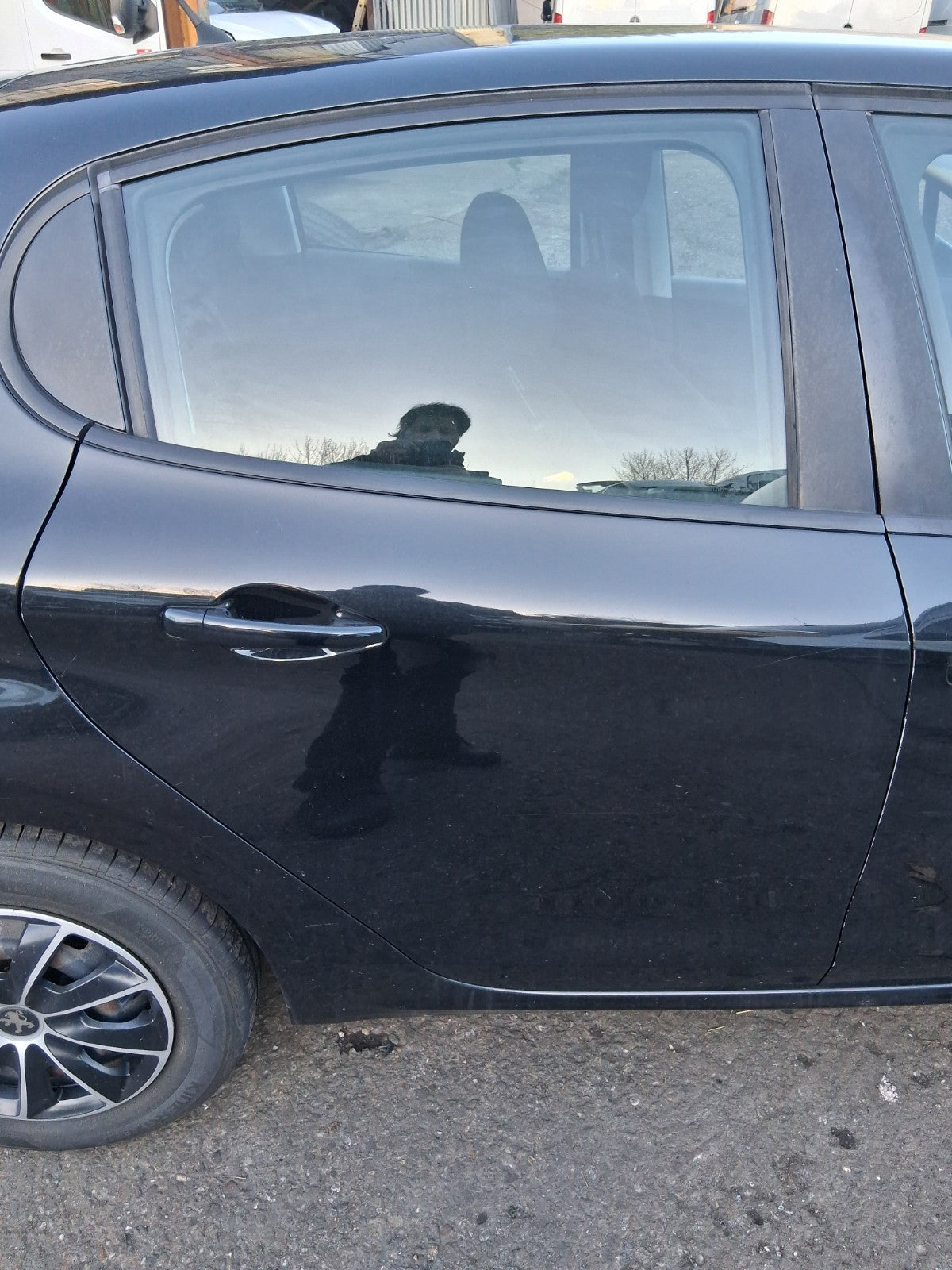 2014 PEUGEOT 208 OSR DRIVER SIDE REAR RIGHT COMPLETE DOOR PEARL BLACK KTV