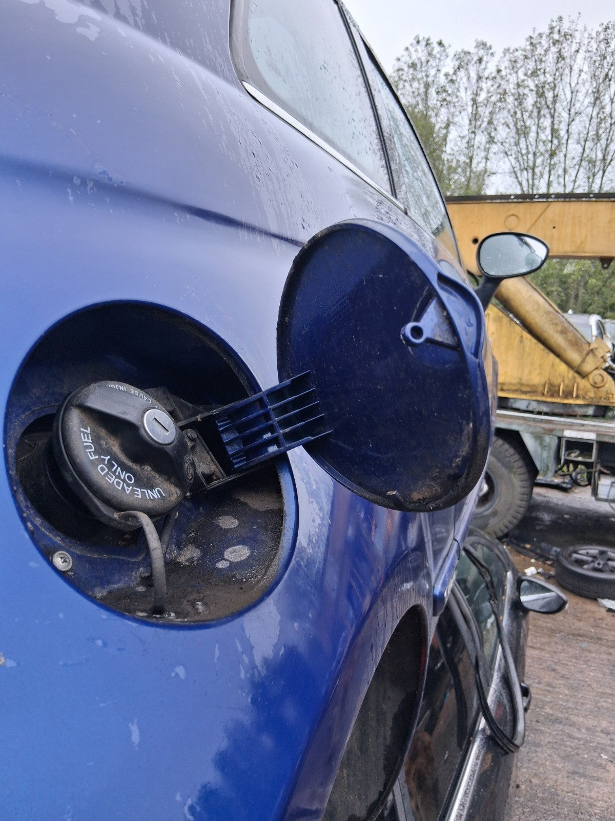2010 FIAT 500 LOUNGE MK1 FUEL FLAP LID COVER BLUE