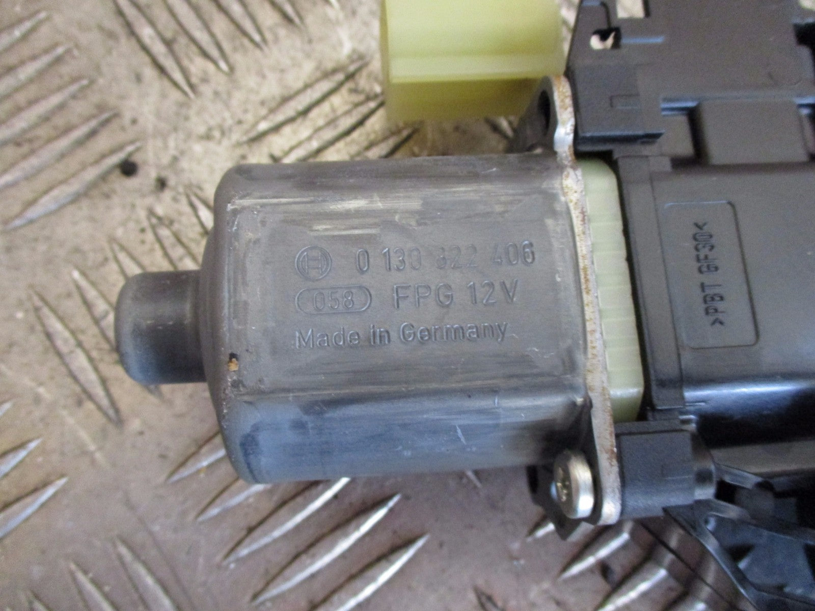 FORD FIESTA MK7 2010 5DR NSF PASSENGER FRONT WINDOW REGULATOR MOTOR 8A61A23201BN