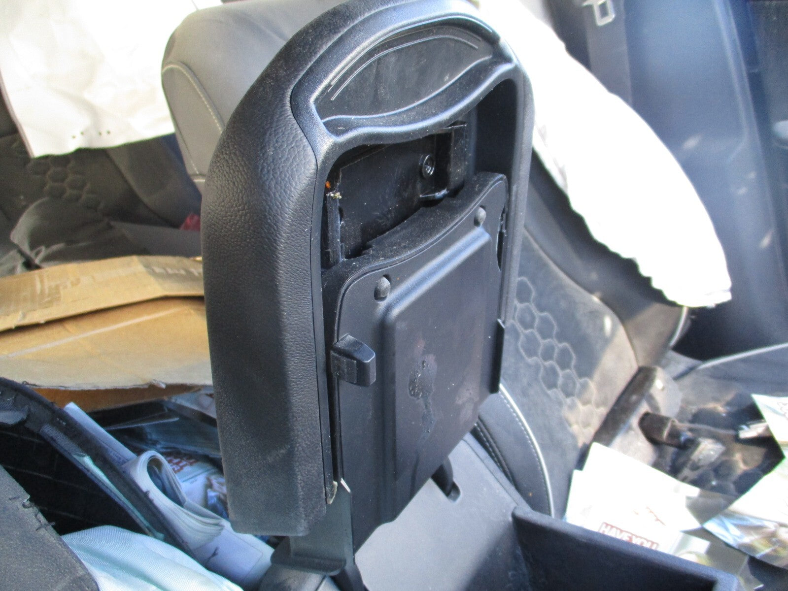 2023 KIA SPORTAGE MK5 GT LINE CENTRE CONSOLE LEATHER ARMREST