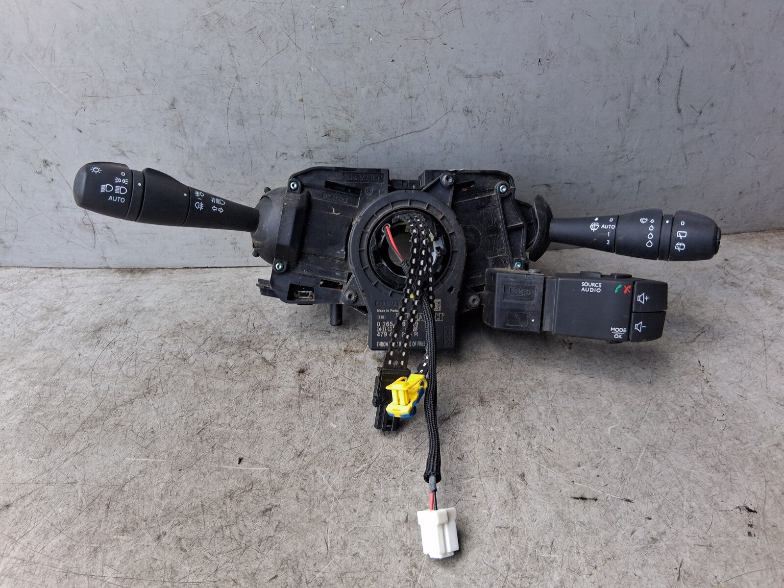 RENAULT CAPTUR 2014 INDICATOR WIPER STALK SWITCH WITH SQUIB 479457095R