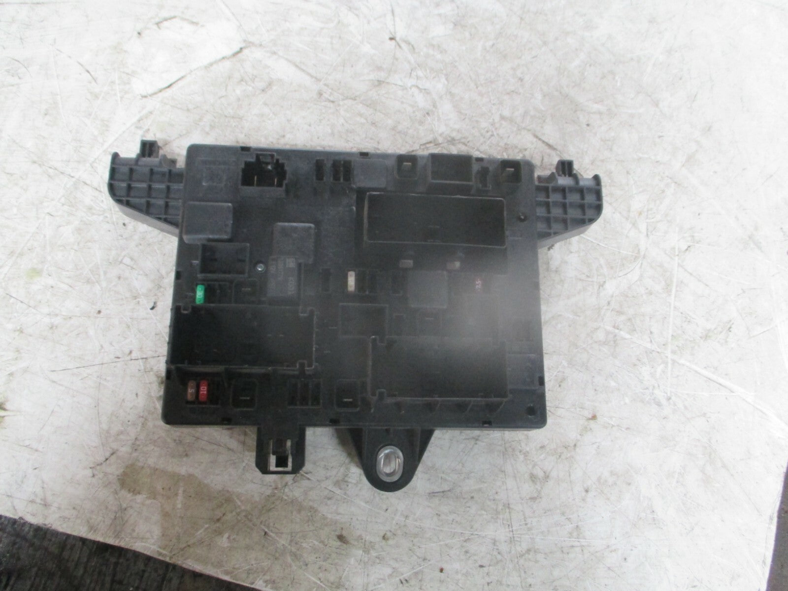 VAUXHALL ASTRA J 2013 FUSE BOX 13343949