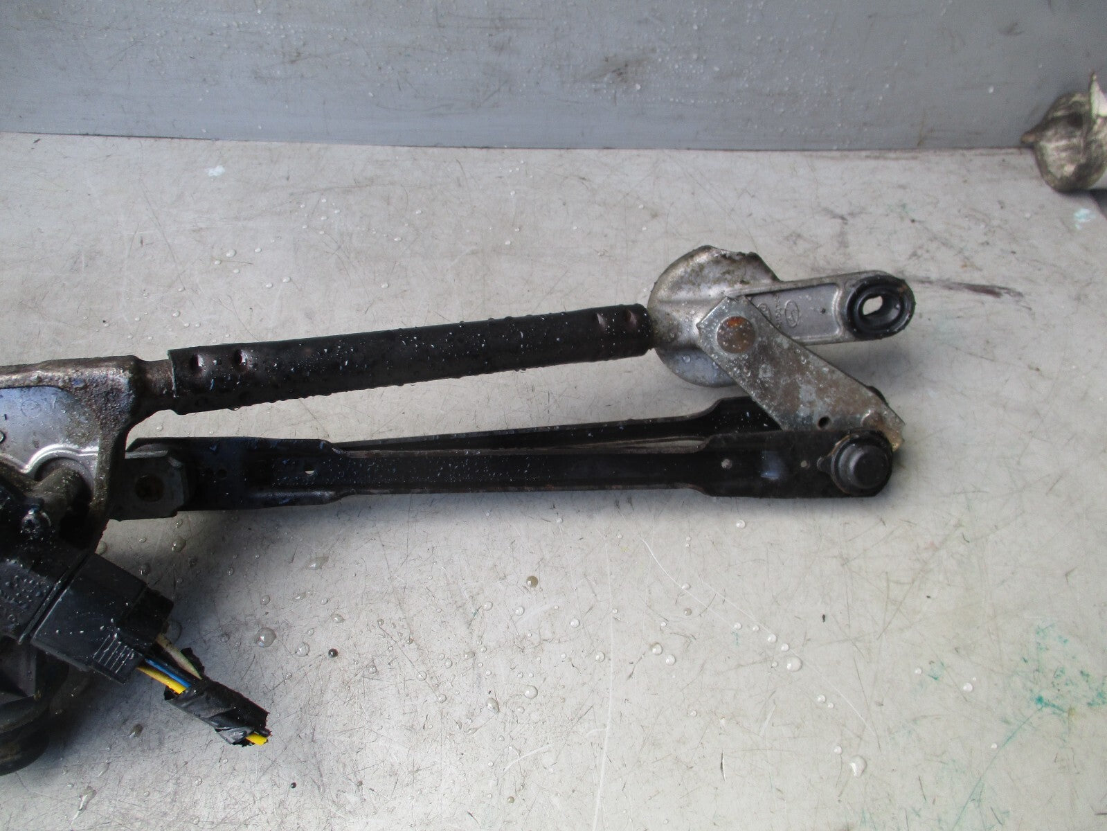 2012 HYUNDAI I40 1.7 DIESEL WIPER MOTOR & LINKAGE 981103Z900