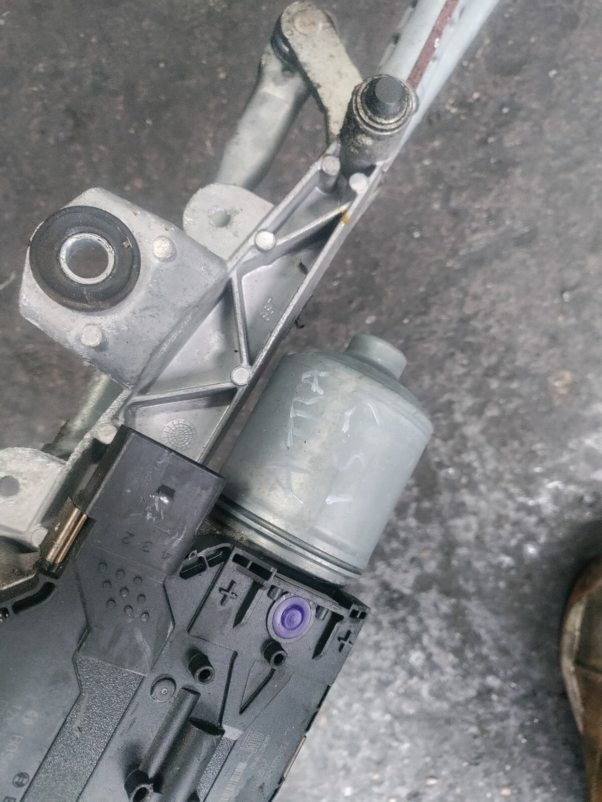 2010 VAUXHALL ASTRA J MK6 WIPER MOTOR & LINKAGE 13262436