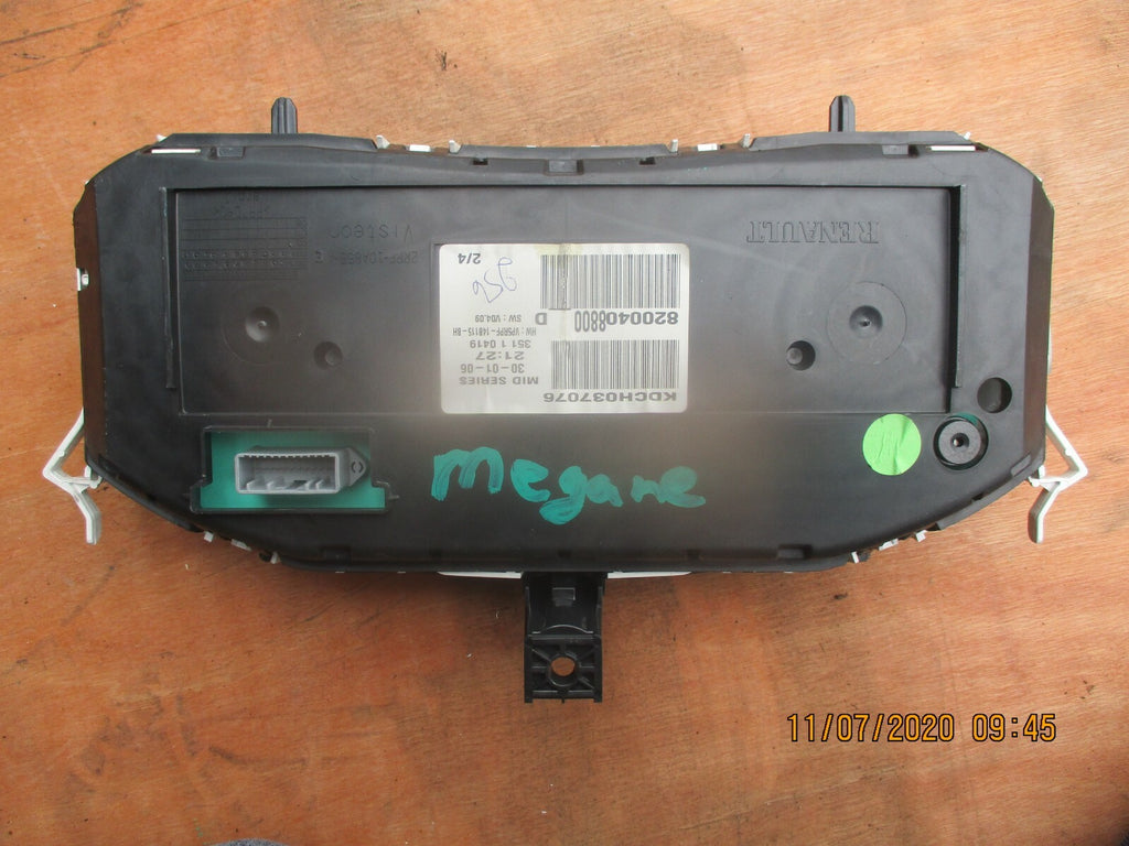 RENAULT  MEGANE MK2 2006 1.9  DIESEL INSTRUMENT CLUSTER SPEEDOMETER 8200408800D