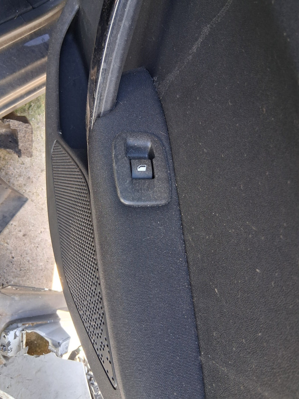 2019 PEUGEOT 208 MK2 OSR DRIVER SIDE REAR RIGHT WINDOW CONTROL SWITCH