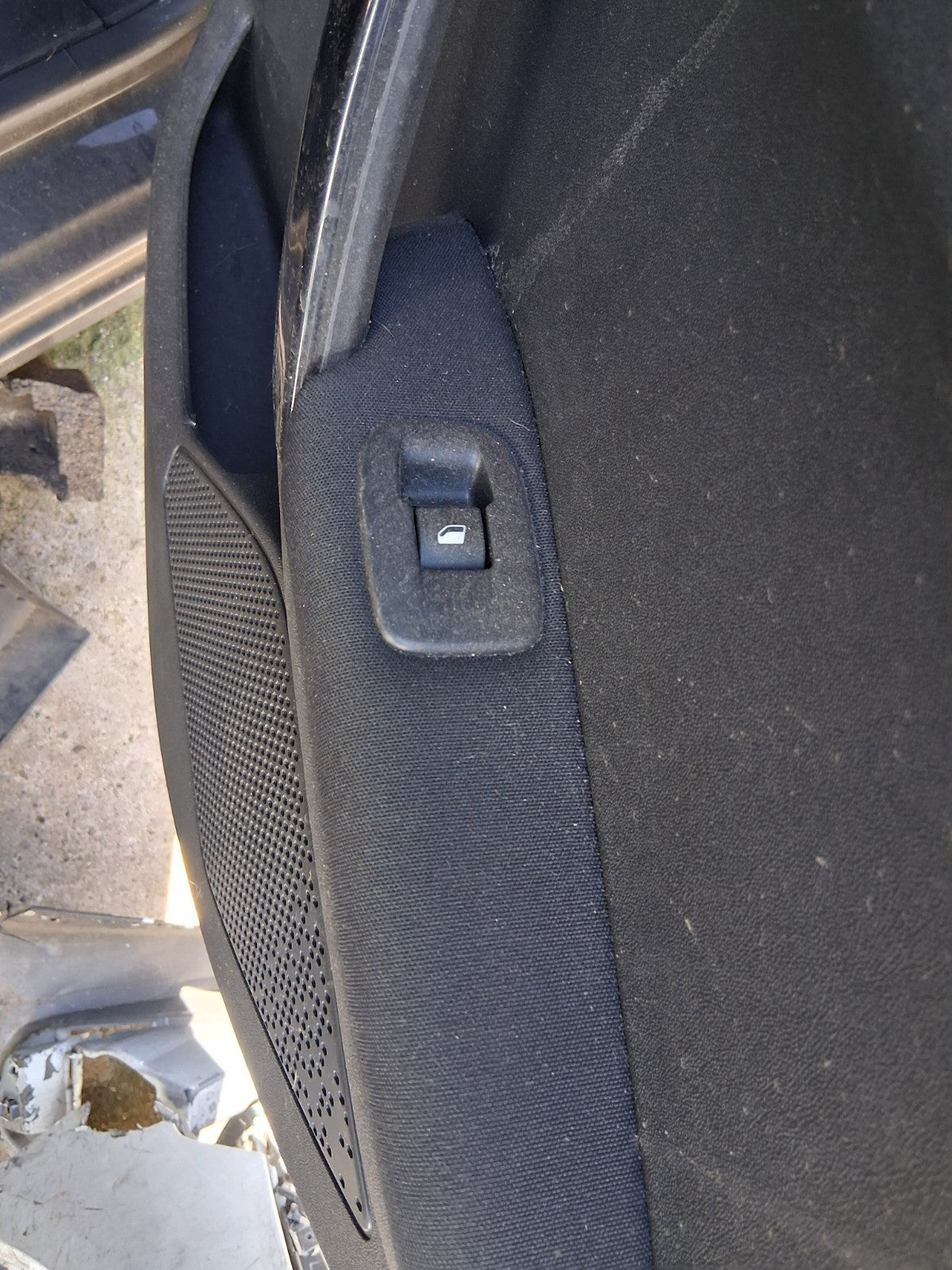 2019 PEUGEOT 208 MK2 OSR DRIVER SIDE REAR RIGHT WINDOW CONTROL SWITCH