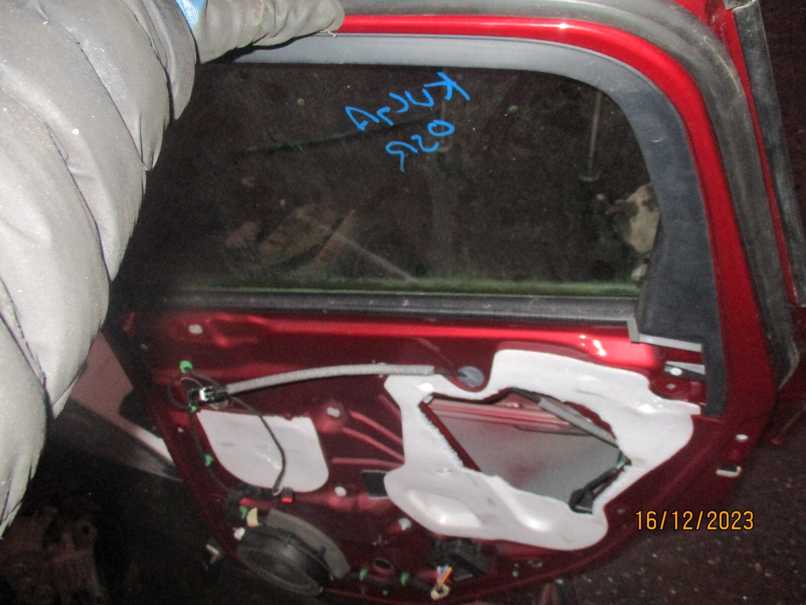 FORD KUGA 2017 MK2 OSR DRIVER SIDE REAR COMPLETE DOOR RUBY RED KD