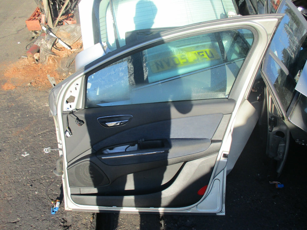 FIAT BRAVO MK2 5 DOOR OSF DRIVER SIDE FRONT COMPLETE DOOR 272/B AVORIO VANITOSO