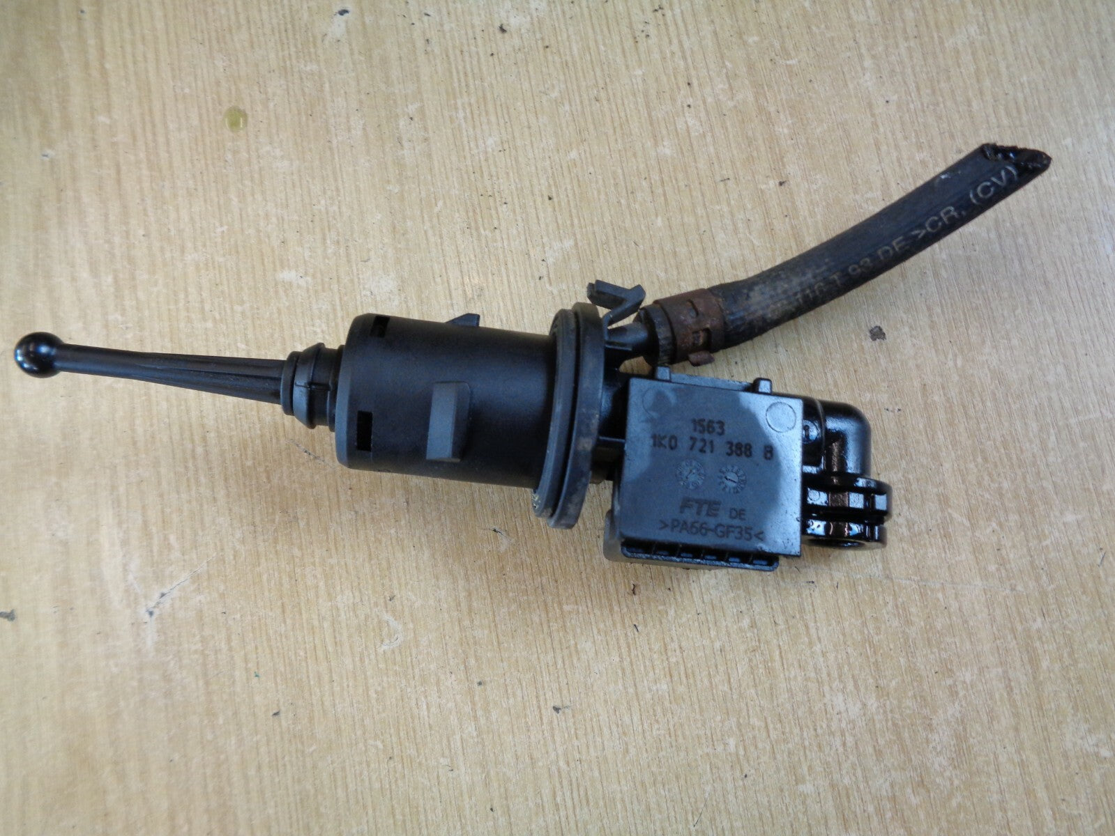 VW VOLKSWAGEN TOURAN CLUTH MASTER CYCLINDER BCM 1K0721388B