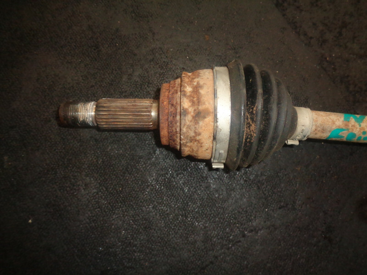FORD FIESTA MK7 2017 NSF PASSENGER SIDE FRONT DRIVESHAFT 8V513B437CD