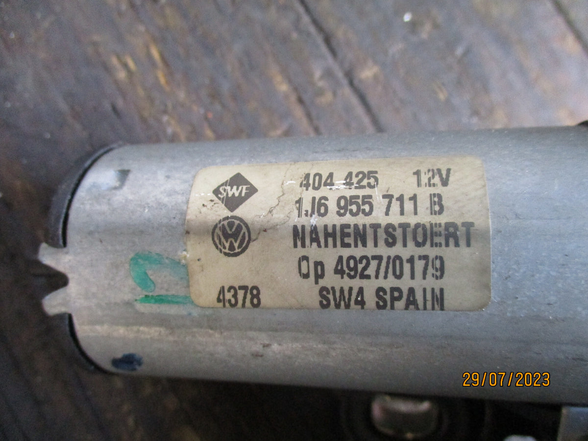 VW GOLF 2001 REAR WINDOW WIPER MOTOR 1J6955711B