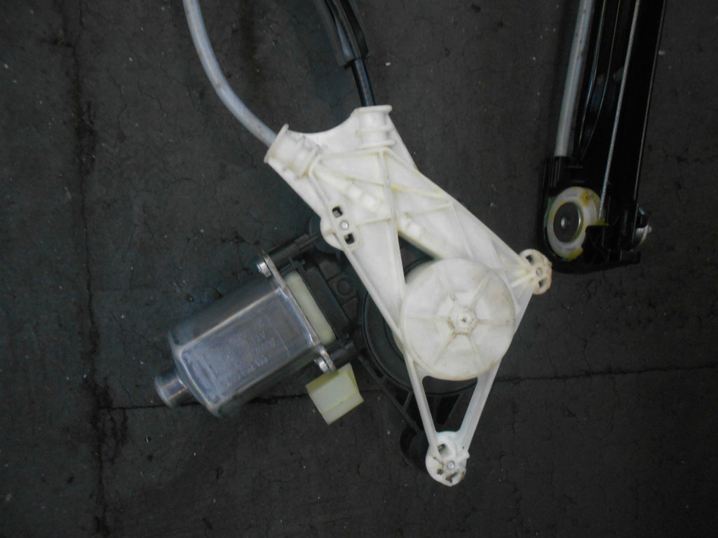 AUDI A3 8V 2013 NSF PASSENGER FRONT WINDOW MOTOR REGULATOR 8V4837461 5Q959802B