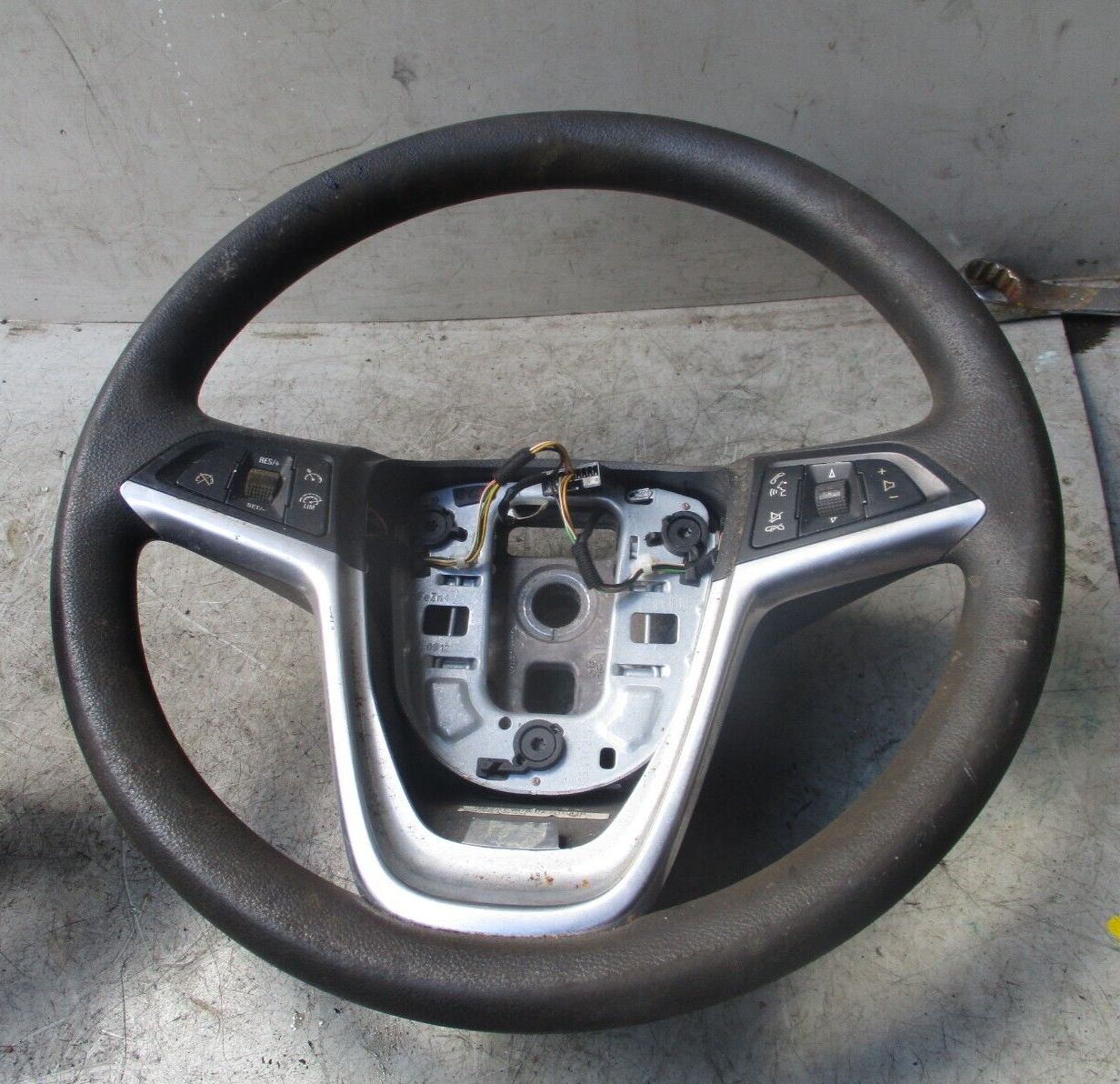 2015 VAUXHALL ASTRA J MULTI-FUNCTION STEERING WHEEL 13351039