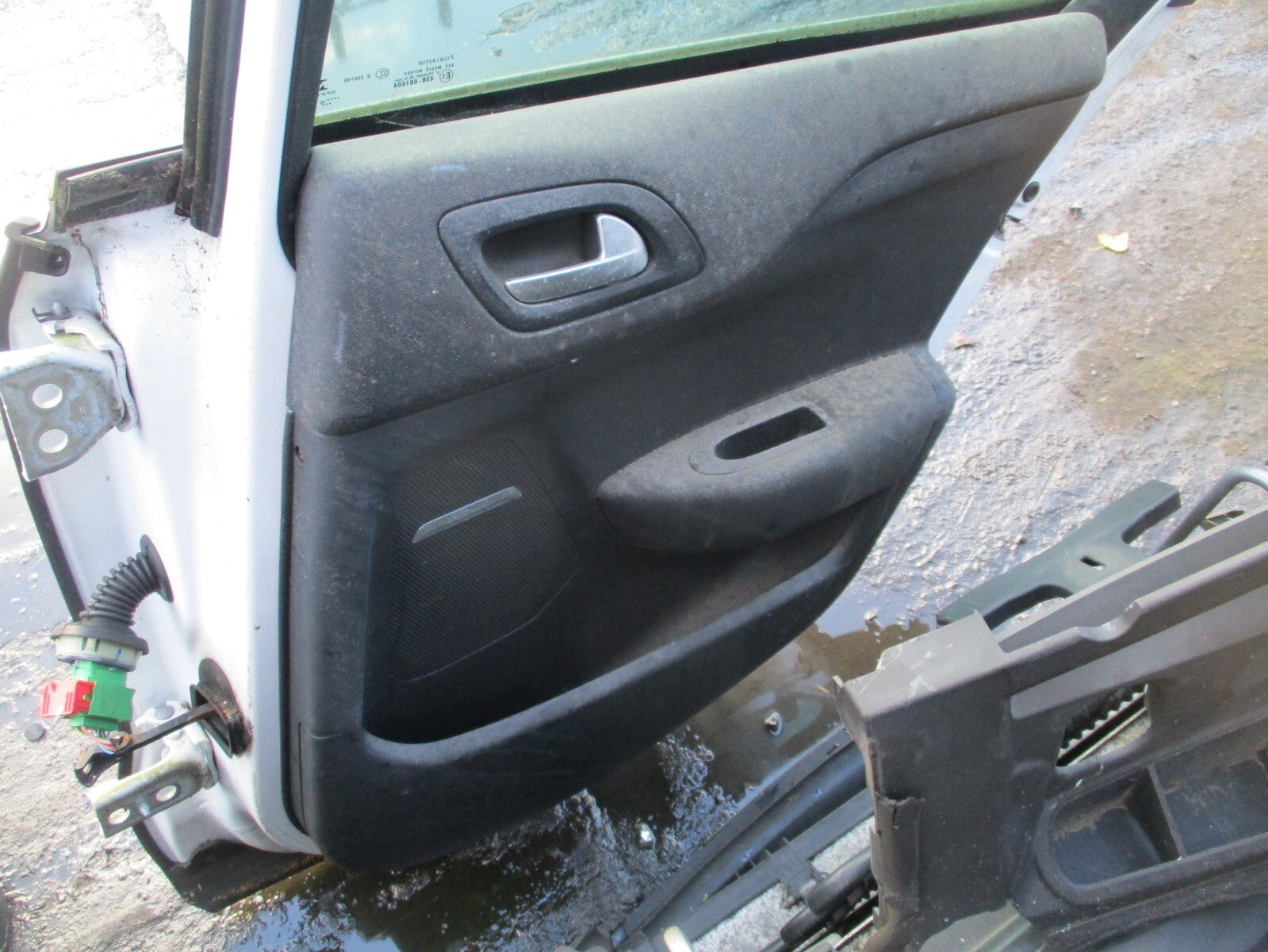 CITROEN DS4 2016 HATCHBACK OSR DRIVER SIDE REAR COMPLETE DOOR WHITE