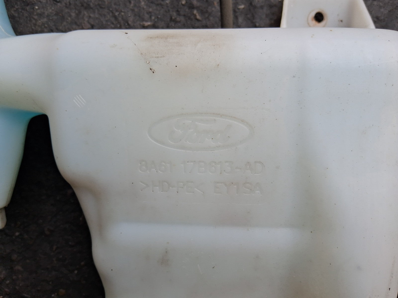 2009 FORD FIESTA MK7 1.6 PETROL WINDSCREEN WASHER BOTTLE RESERVOIR 8A6117B613AD