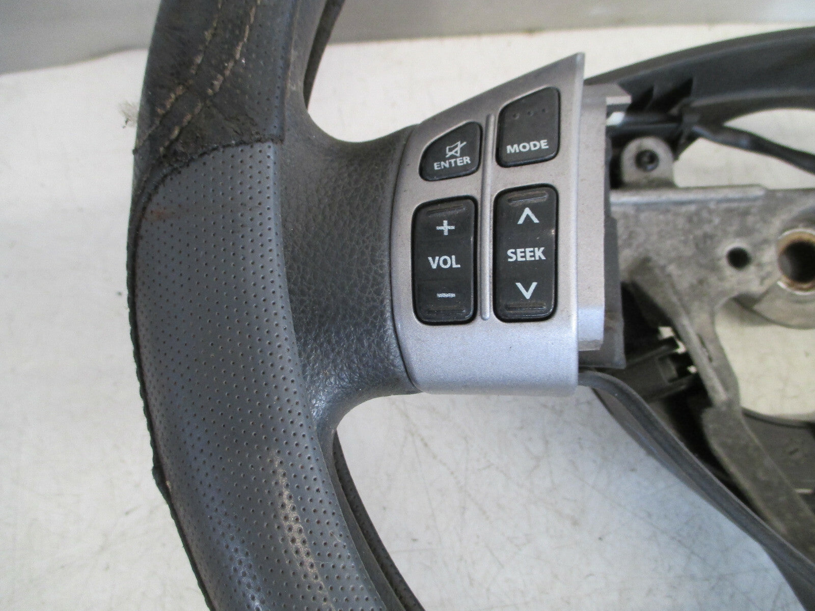 VAUXHALL AGILA A MK2 2010 3 SPOKE MULTIFUNCTION STEERING WHEEL