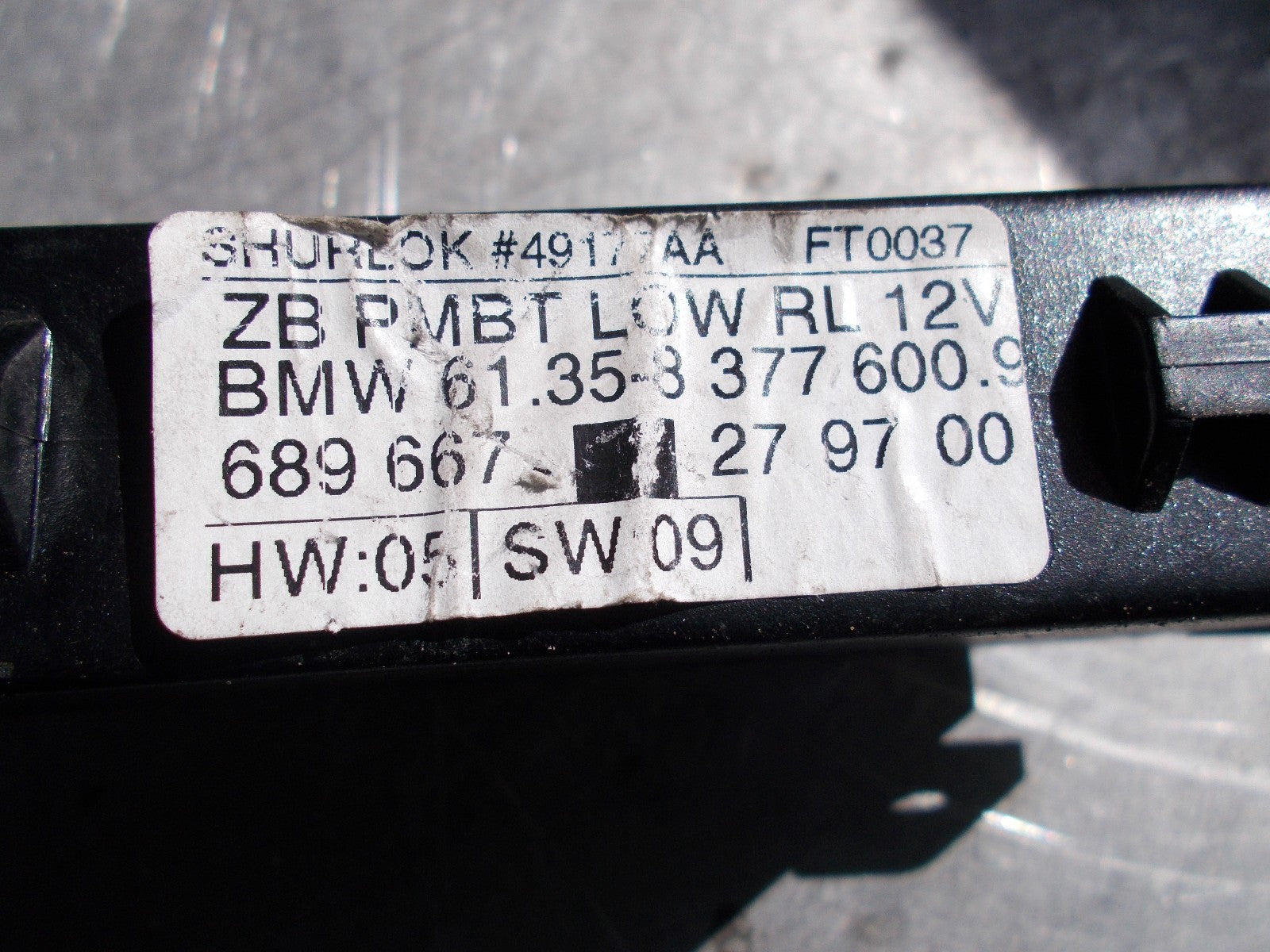 2004 BMW 520i E39  BODY CONTROL MODULE ECU 613583776009