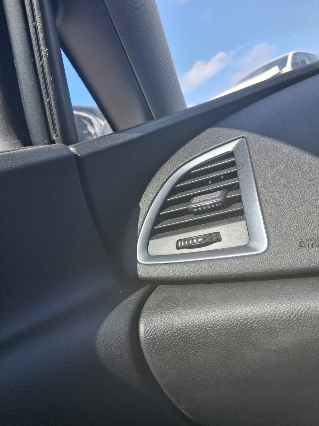 2013 VAUXHALL ASTRA J ESTATE NSF PASSENGER SIDE FRONT LEFT AIR VENT