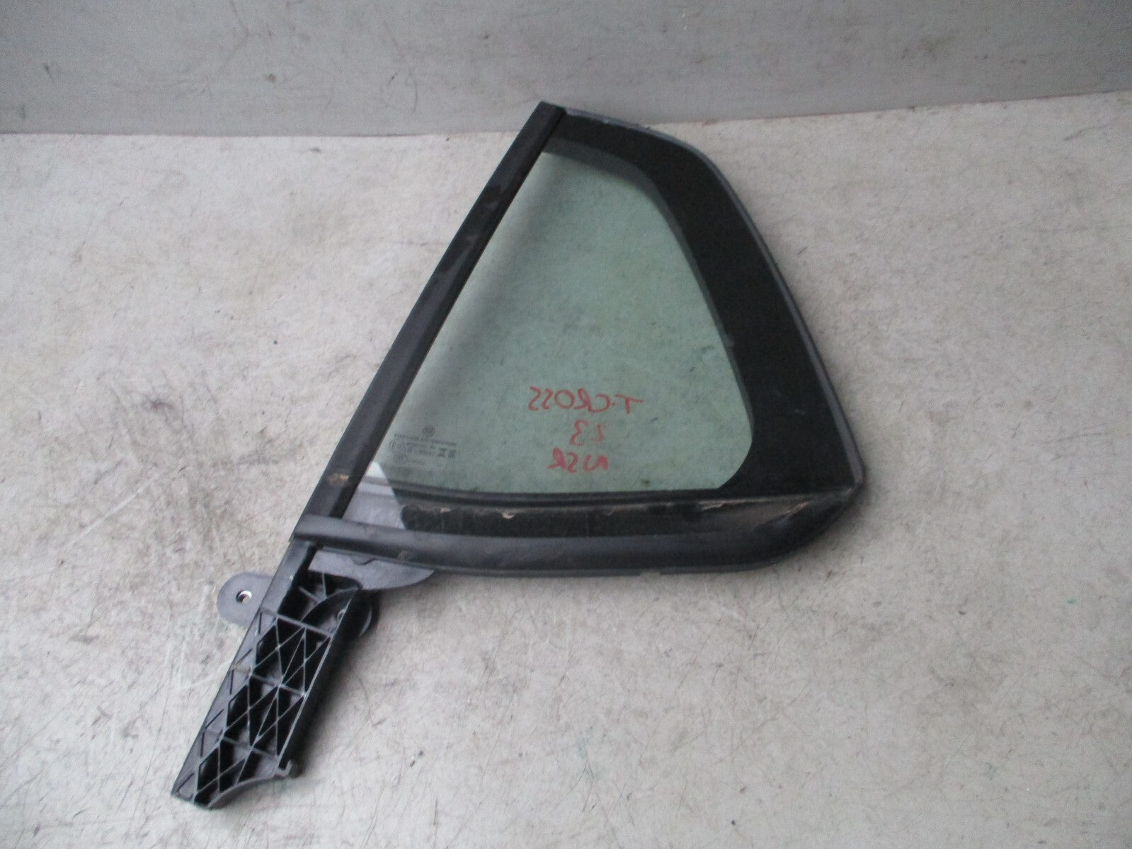 VW VOLKSWAGEN T CROSS 2023 NS PASSENGER SIDE REAR QUARTER WINDOW GLASS 2GM845213