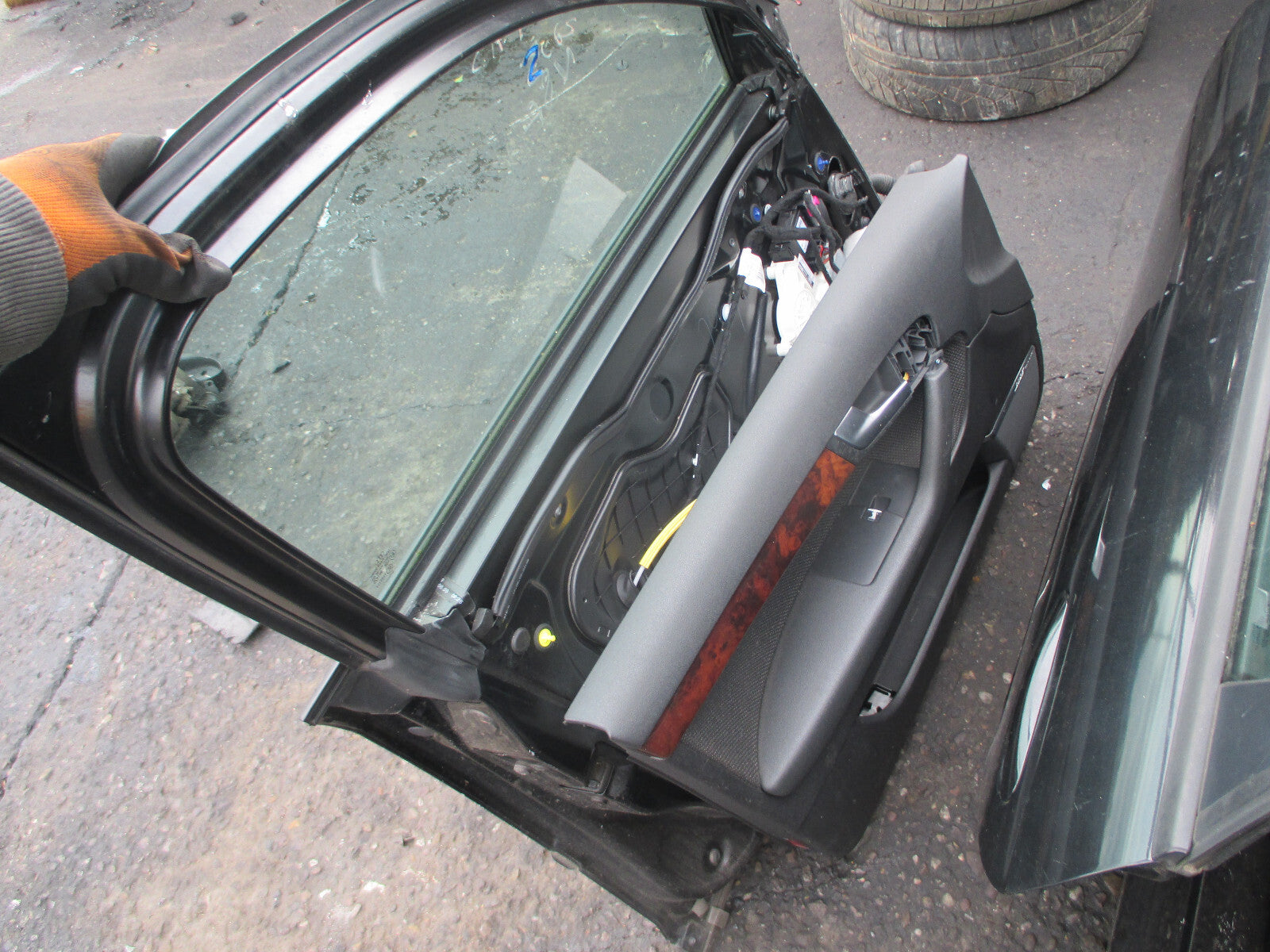 AUDI A3 8P 2005 NSF PASSENGER SIDE FRONT COMPLETE DOOR BLACK