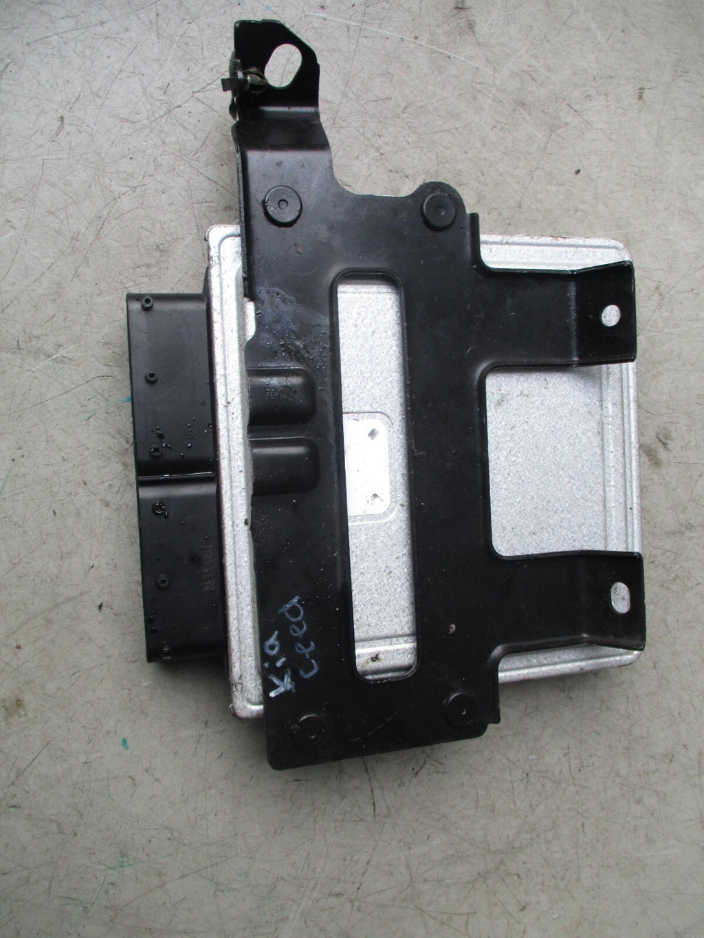 KIA CEED MK3 2019 ECU ENGINE CONTROL MODULE UNIT 391002U201