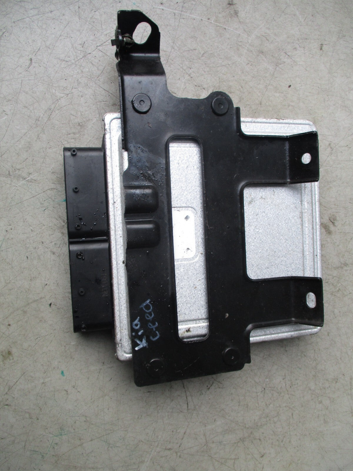 KIA CEED MK3 2019 ECU ENGINE CONTROL MODULE UNIT 391002U201