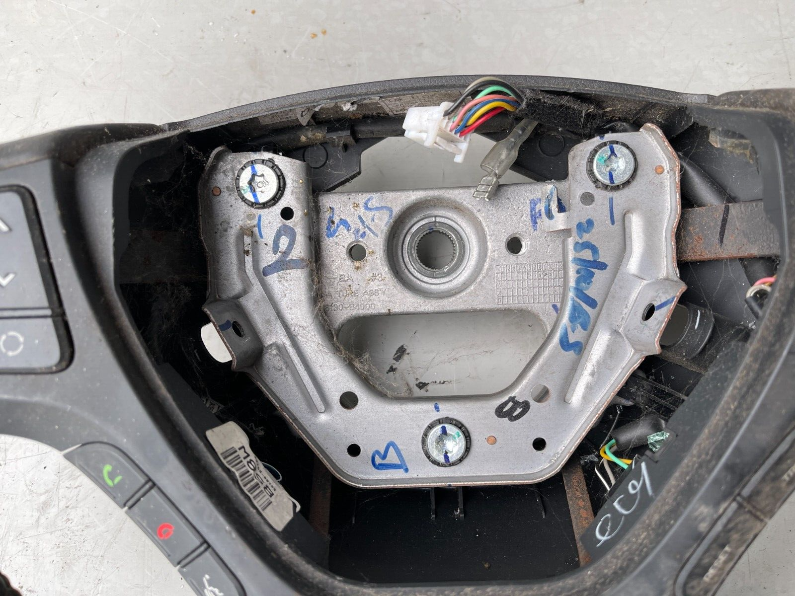 HYUNDAI I10 2015 MULTIFUNCTION LEATHER STEERING WHEEL 56130-B4000