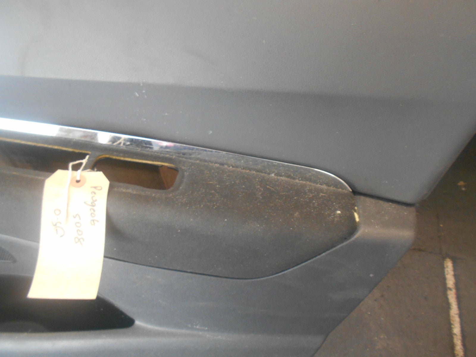 PEUGEOT 5008 2015 MPV OSF DRIVER SIDE FRONT DOOR CARD PANEL 9683035577
