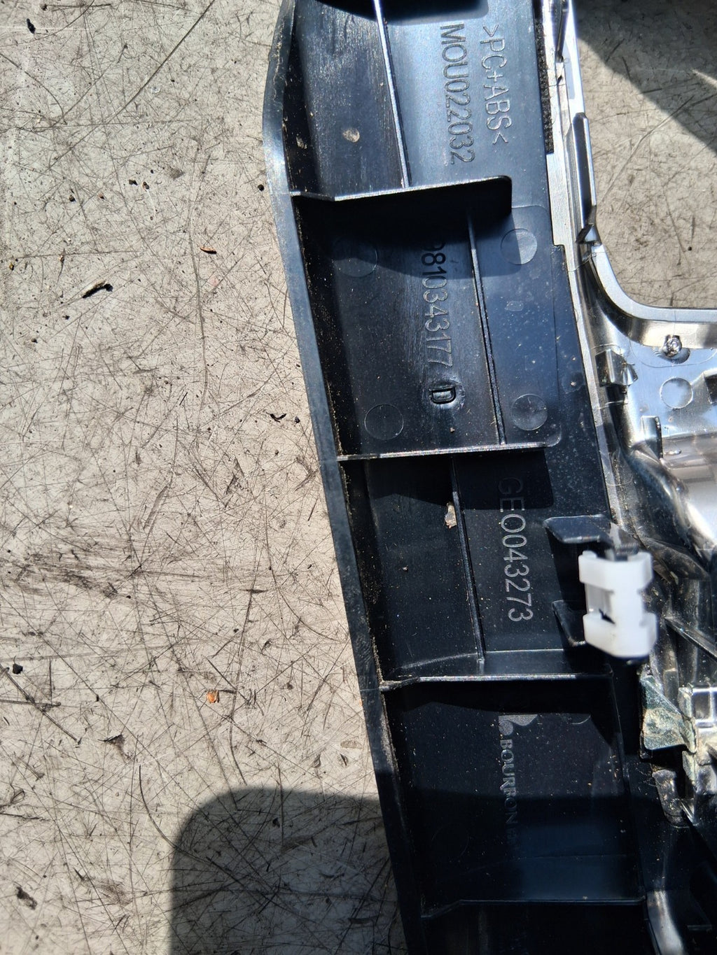 2019 PEUGEOT 5008 MK2 GEAR SELECTOR TRIM WITH PARKING BUTTON SWITCH 9810343177