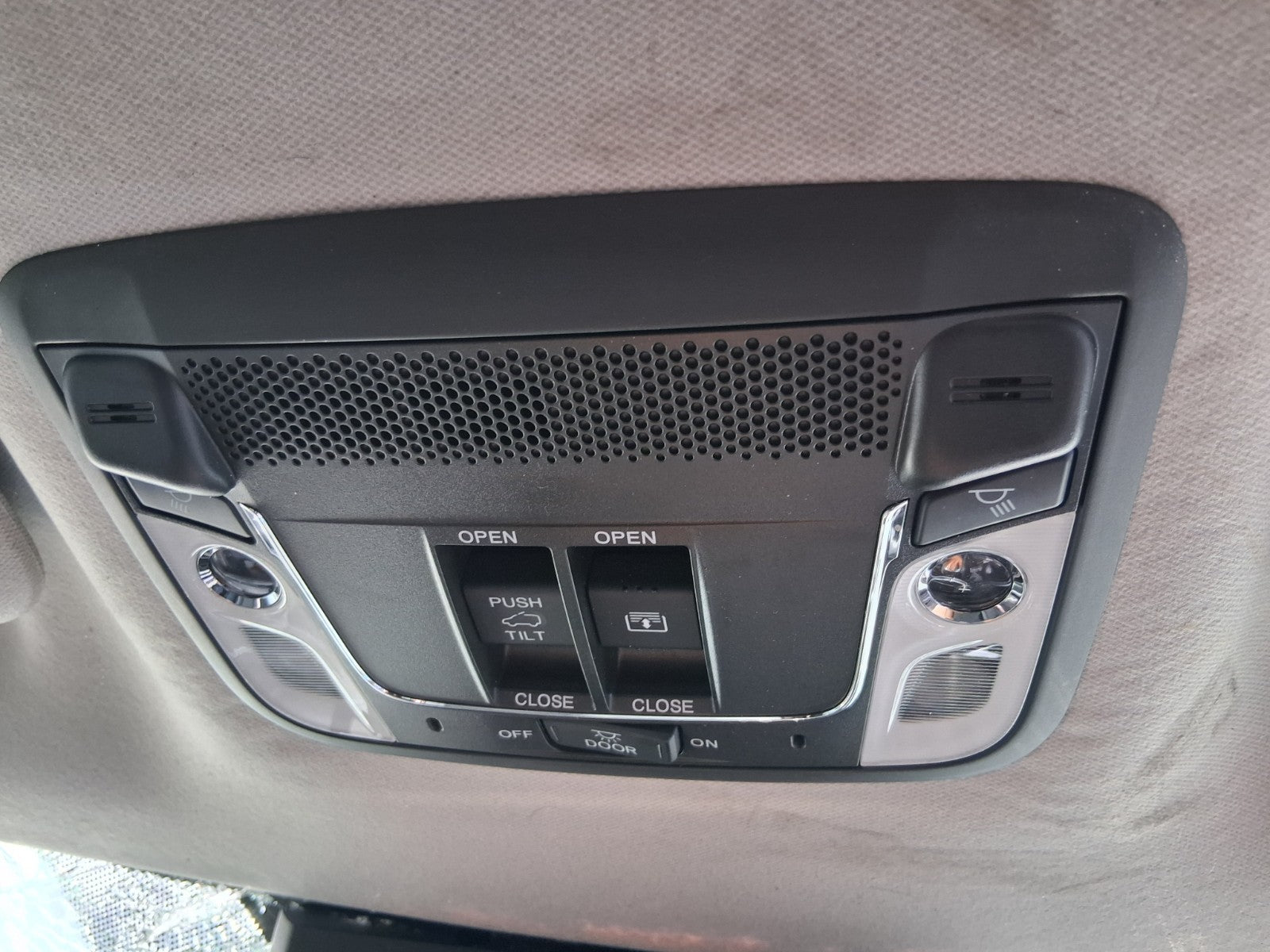 2020 HONDA HR-V FACELIFT FRONT INTERIOR ROOF READING COURTESY LIGHT