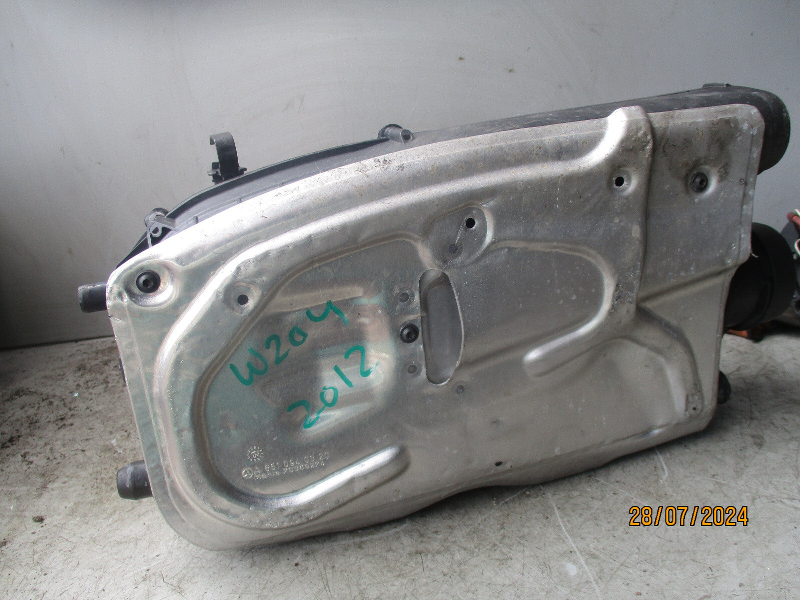 2012 MERCEDES BENZ W204 C CLASS AIR FILTER BOX A6510903501