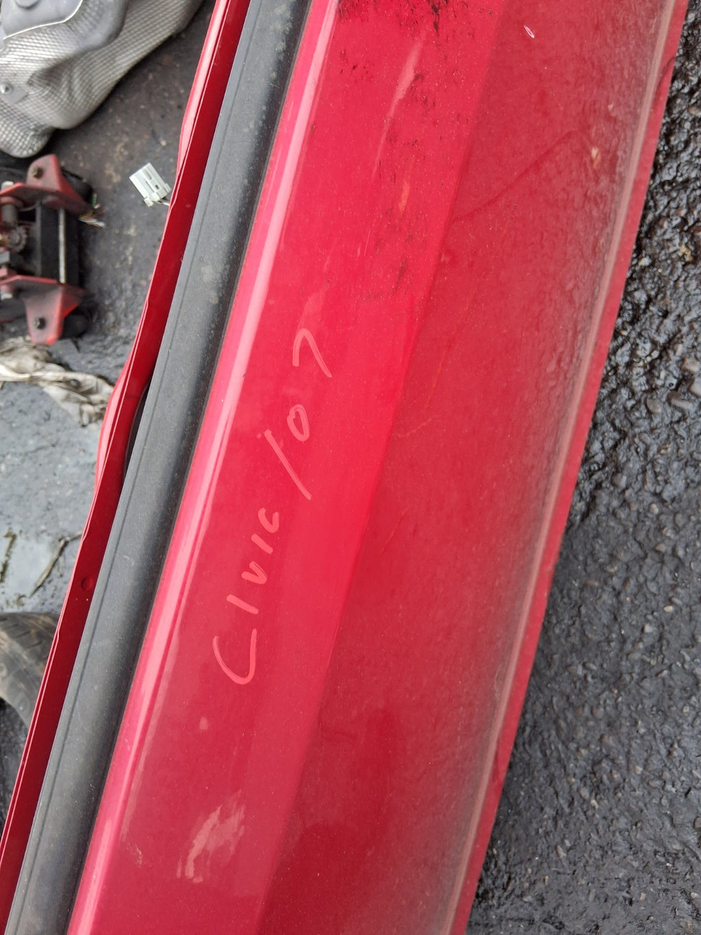 2005 HONDA CIVIC MK7 3 DOOR OS DRIVER SIDE DOOR COMPLETE RED R81