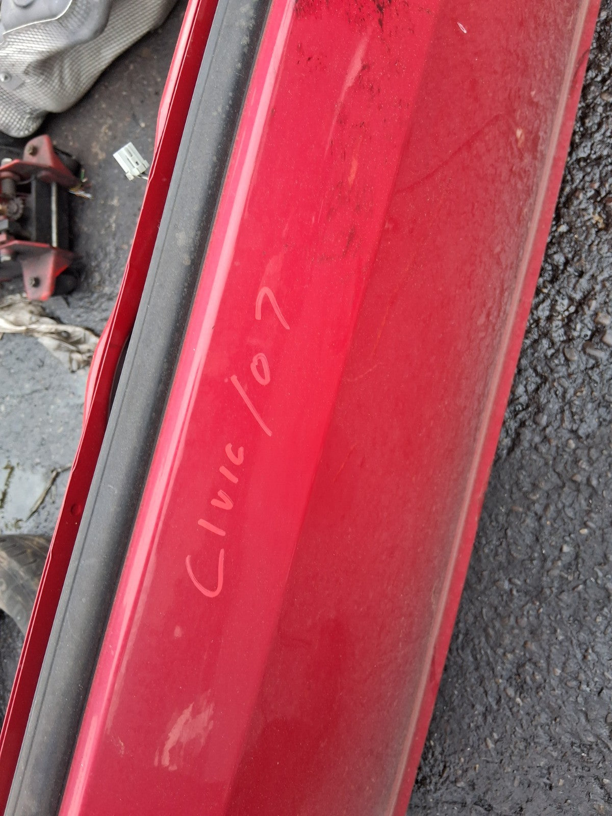 2005 HONDA CIVIC MK7 3 DOOR OS DRIVER SIDE DOOR COMPLETE RED R81