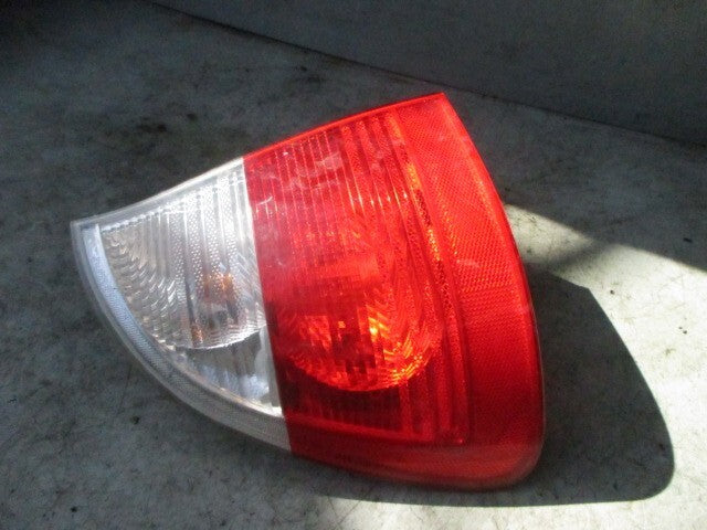 2002 BMW 3 SERIES NSR PASSENGER SIDE REAR BRAKE TAIL LIGHT 28670104