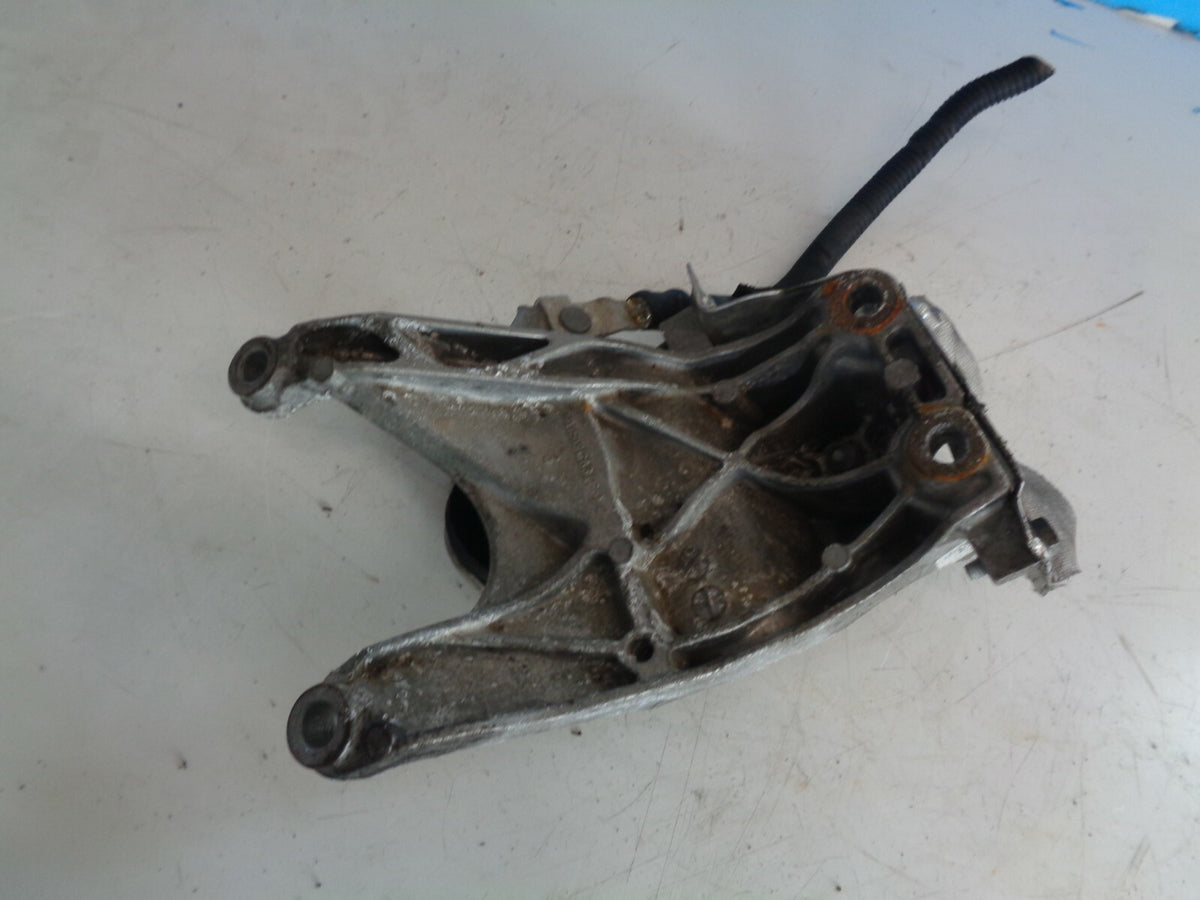 AUDI A5 8W6 2017 FRONT STRUT MOUNT ENGINE HOLDER SUPPORT 4M0199308AD