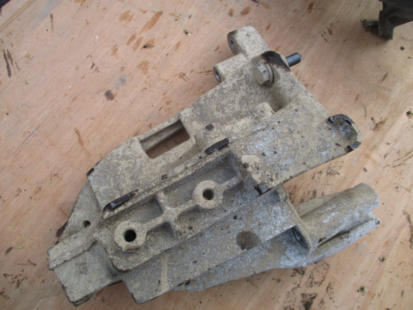 2022 VW VOLKSWAGEN CRAFTER MK2 2.0 TDI DIESEL ENGINE MOUNT 2N0407104B