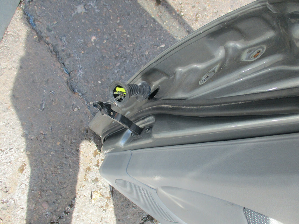 CHEVROLET LACETTI J300 (MK2) OSR DRIVER SIDE REAR COMPLETE DOOR GREY