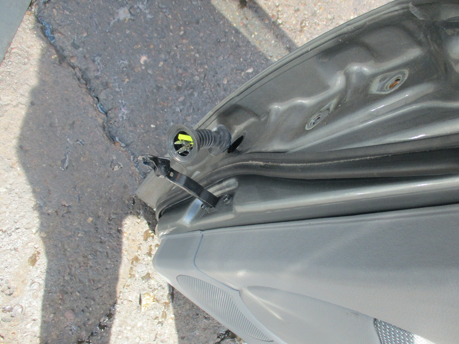 CHEVROLET LACETTI J300 (MK2) OSR DRIVER SIDE REAR COMPLETE DOOR GREY