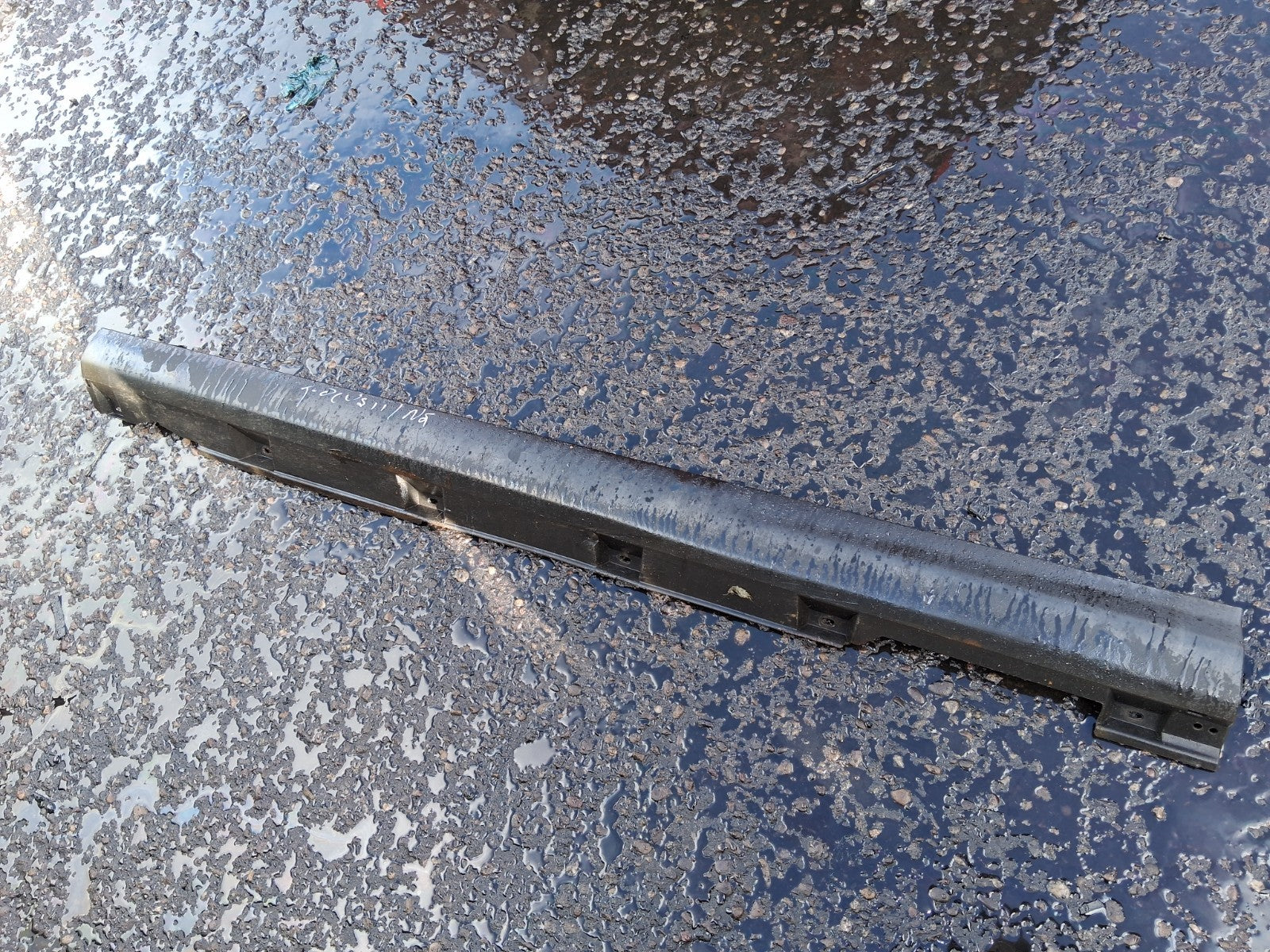 FORD FOCUS MK3 2011 NS PASSENGER SIDE SKIRT VALANCE PLASTIC