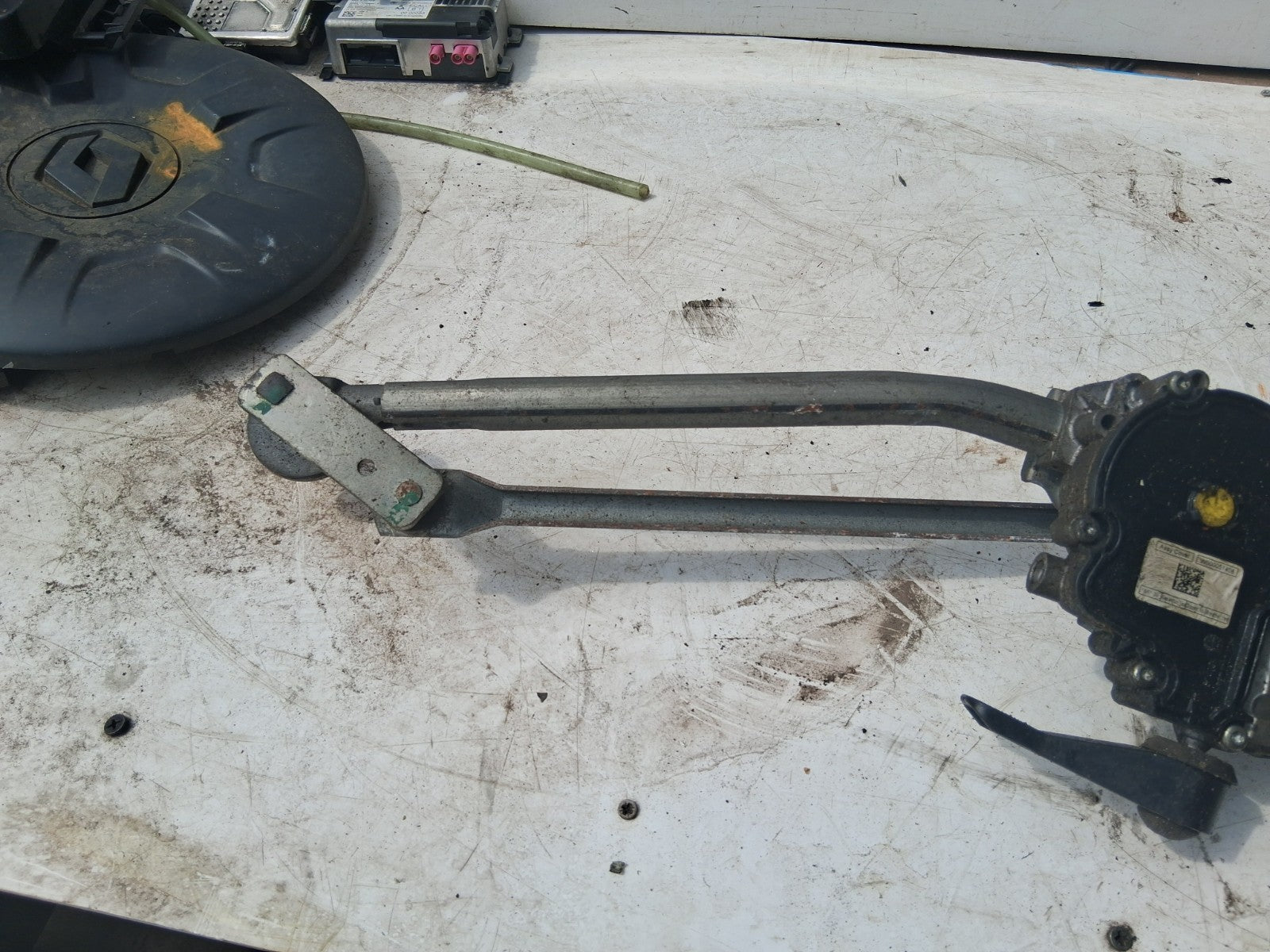 2018 MERCEDES SPRINTER W907 FRONT WINDSCREEN WIPER MOTOR LINKAGE A9108200500