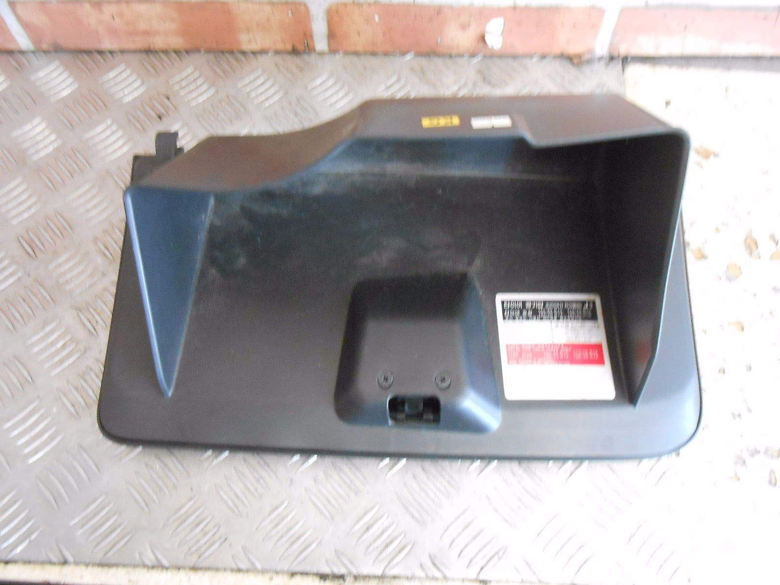 CHEVROLET AVEO 2010 3 DOOR INTERIOR STORAGE COMPARTMENT GLOVE BOX GLOVEBOX