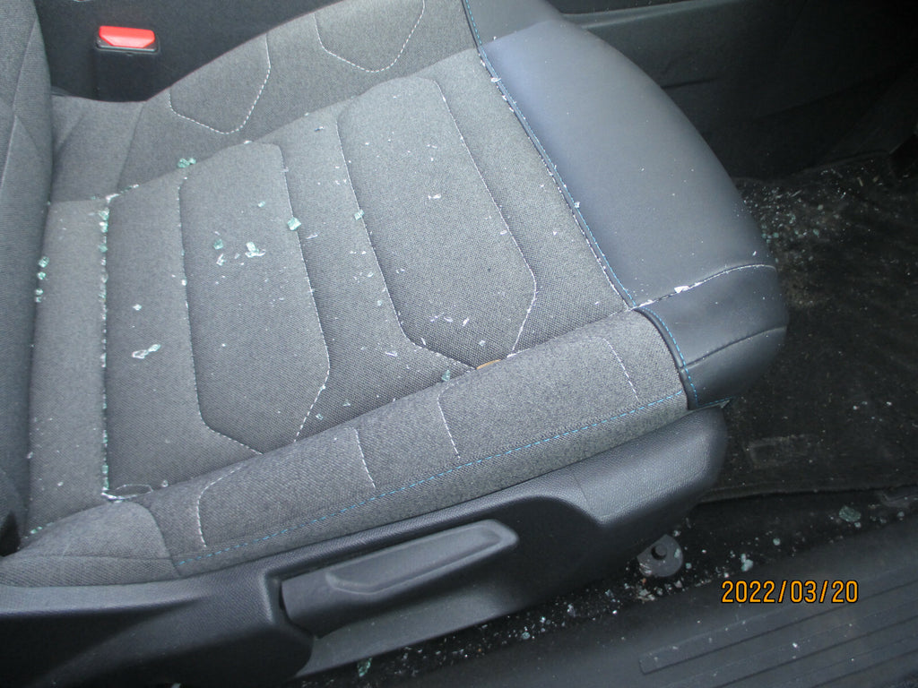 CITROEN C4 MK3 2021 OSF DRIVER SIDE FRONT COMPLETE SEAT FABRIC & HALF LEATHER