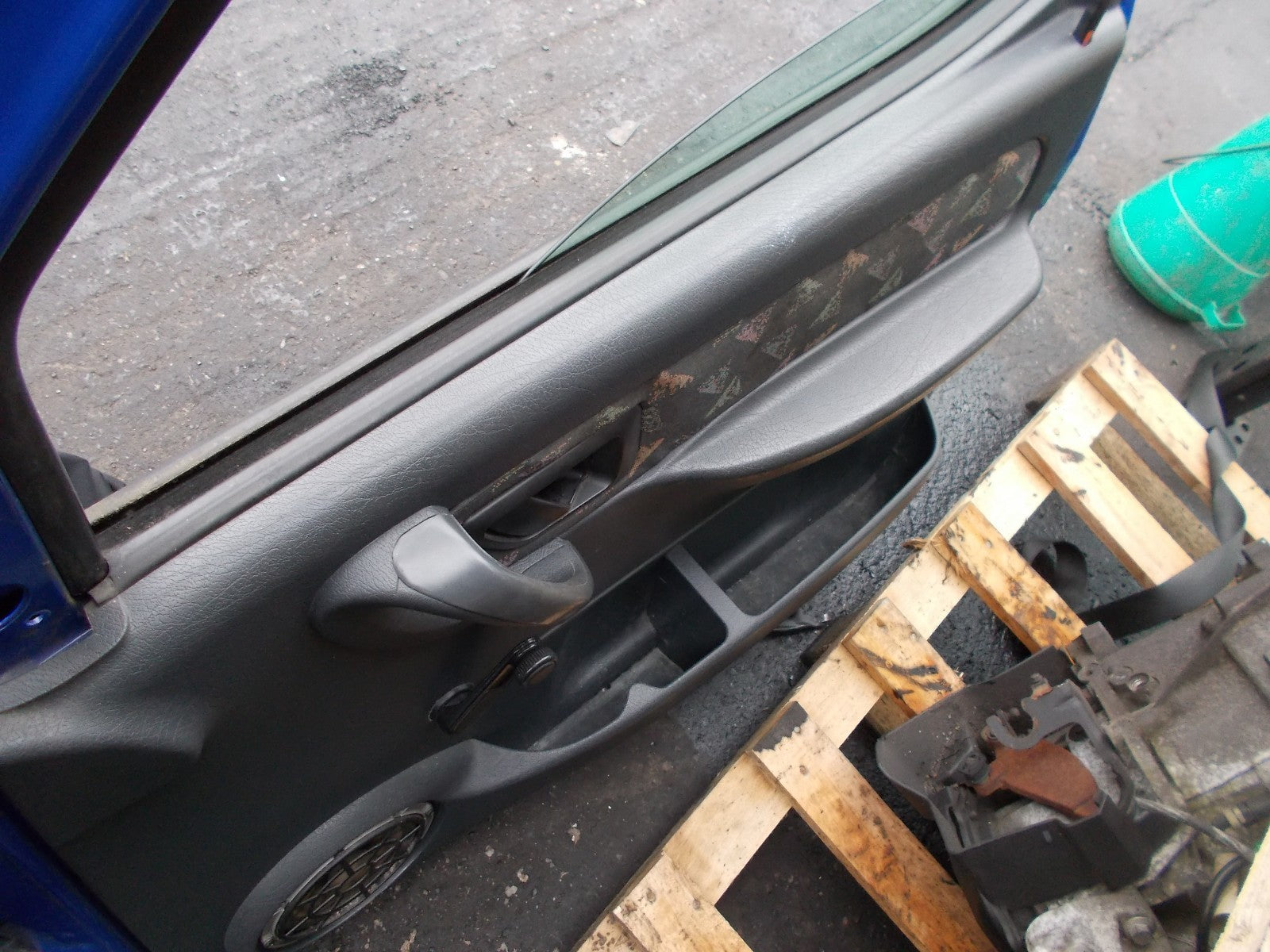 CITROEN BERLINGO 2002 OSF FRONT DRIVER SIDE DOOR BLUE