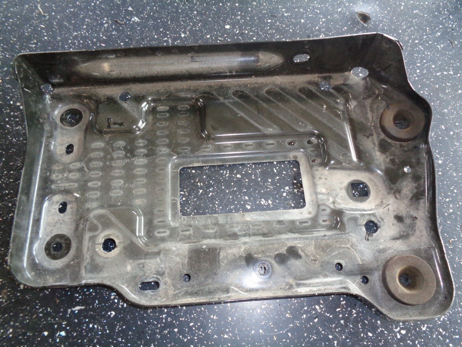MERCEDES BENZ CLA 2018 180 BATTERY TRAY A2466200018