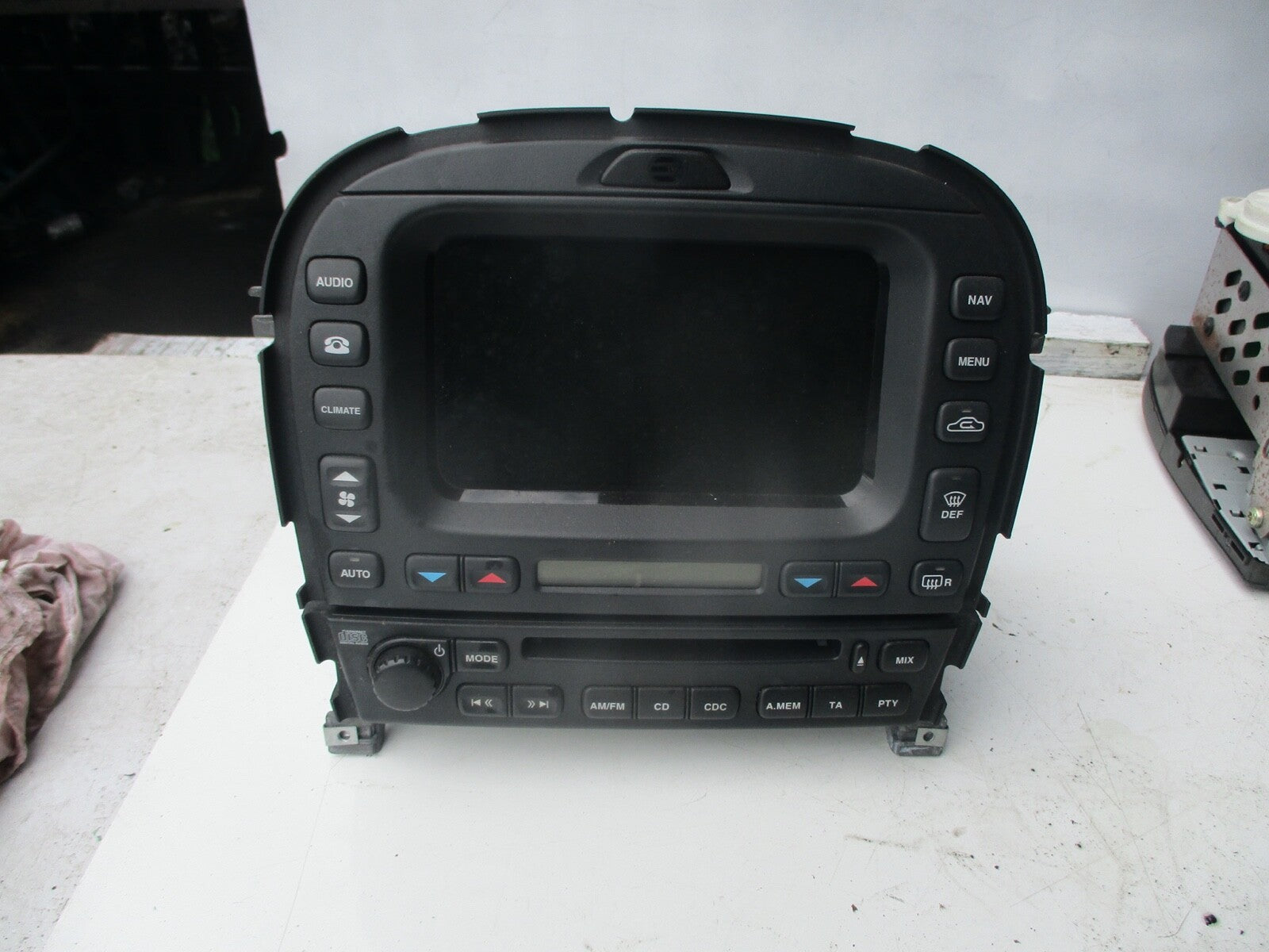 JAGUAR S TYPE 2003 SAT NAV CD UNIT 462200-5185